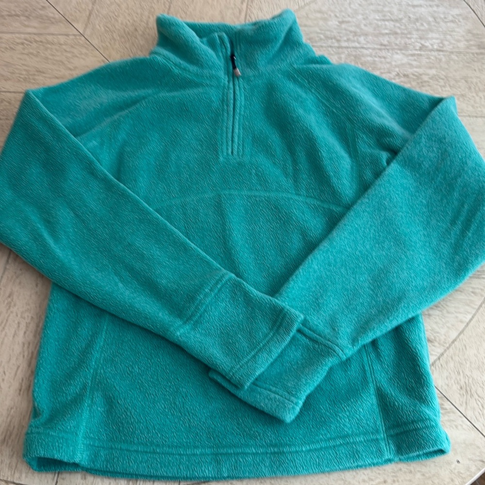 Girls Obermeyer mid layer sweater. Like new  size L